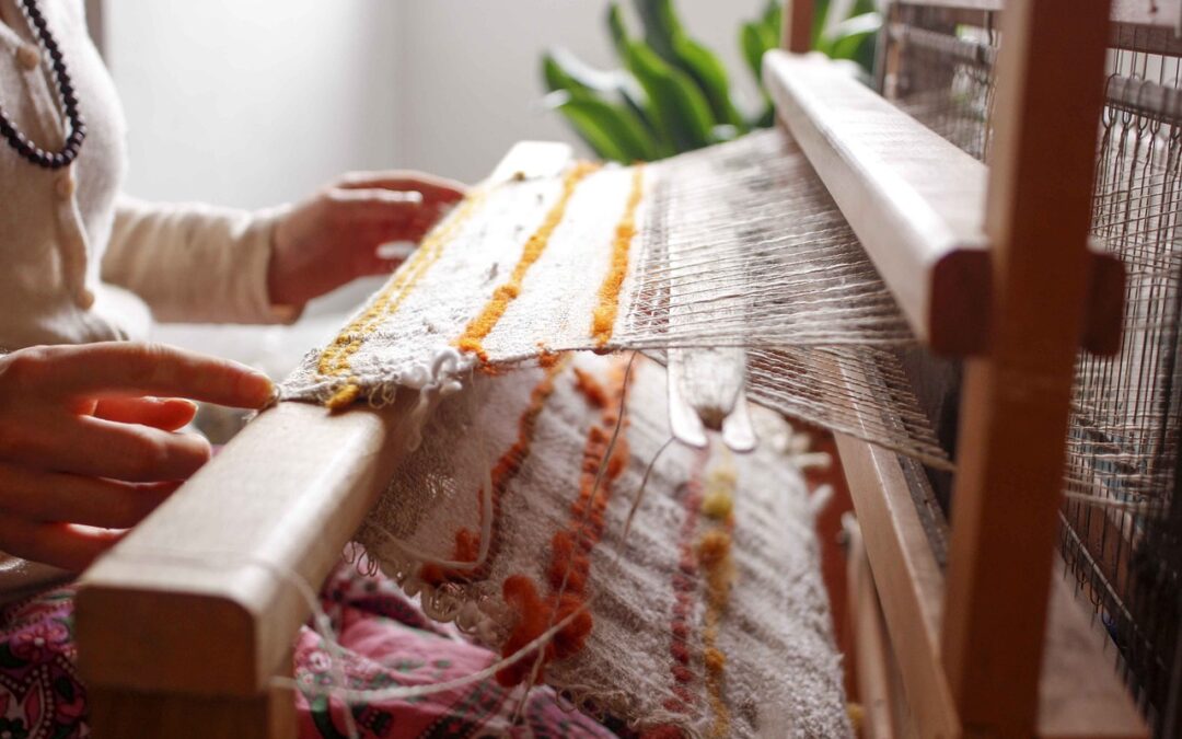 loom fabric weaving process